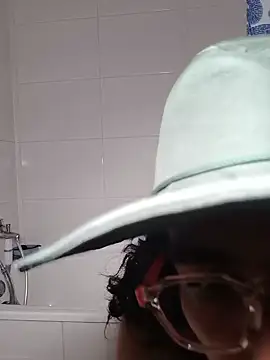 Redfloweer1 online show from February 2025 04:45:02 PM