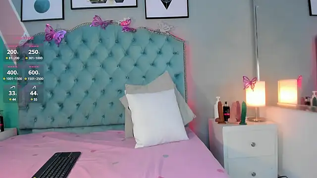 emmy lander online show from December 2024 08:00:01 PM