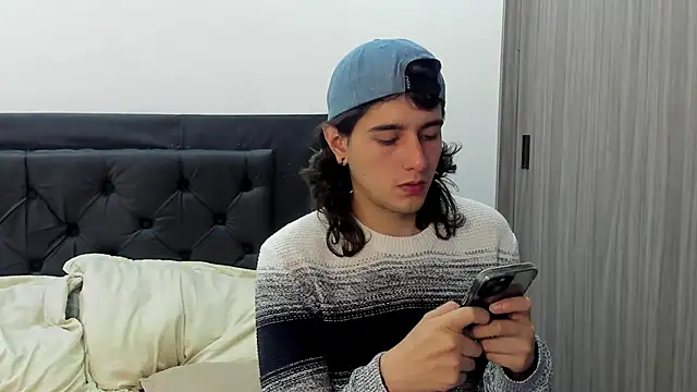 alex connorr online show from December 2024 09:40:02 PM