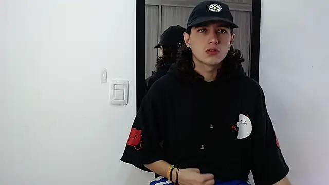 alex connorr online show from February 2025 04:14:01 PM