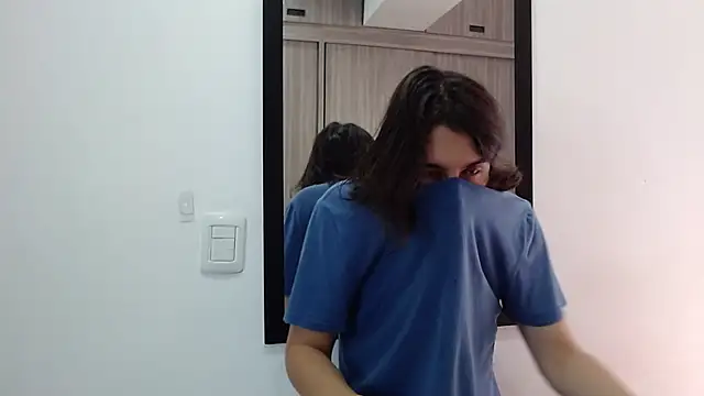 alex connorr online show from February 2025 03:27:01 PM