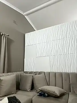 naughtyblackdolie online show from February 2025 06:24:01 PM