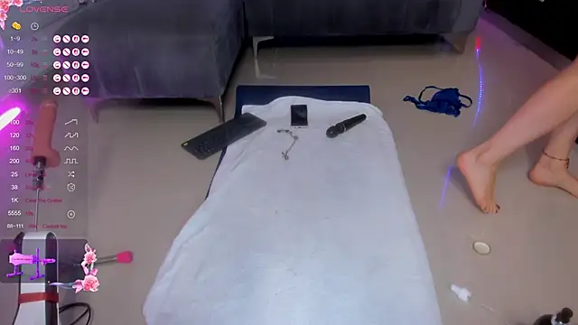 Anna parkker  online show from March 2025 02:23:02 PM