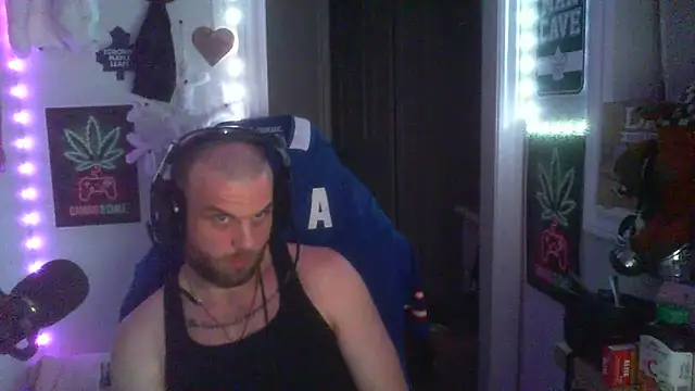 GeneralXMillyX online show from November 2025 07:03:01 AM