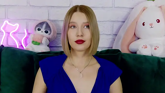 LiliLinn online show from March 2025 08:13:01 AM