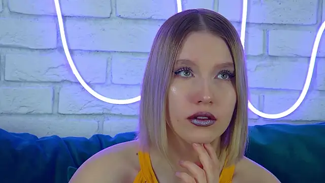 LiliLinn online show from March 2025 08:06:01 AM