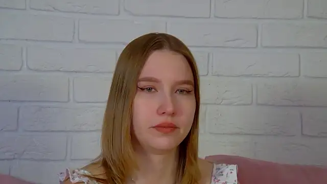 LiliLinn online show from July 2026 04:30:02 AM