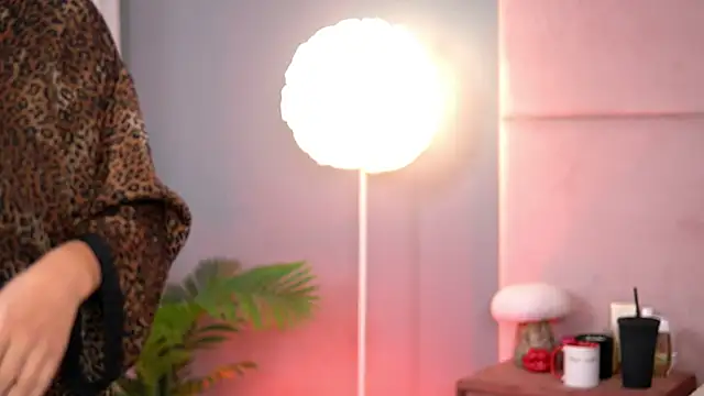 AlmaLuv online show from January 2026 04:50:02 AM