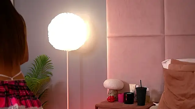 AlmaLuv online show from April 2026 03:53:01 AM