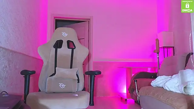 Katy perry  online show from December 2025 02:43:02 AM