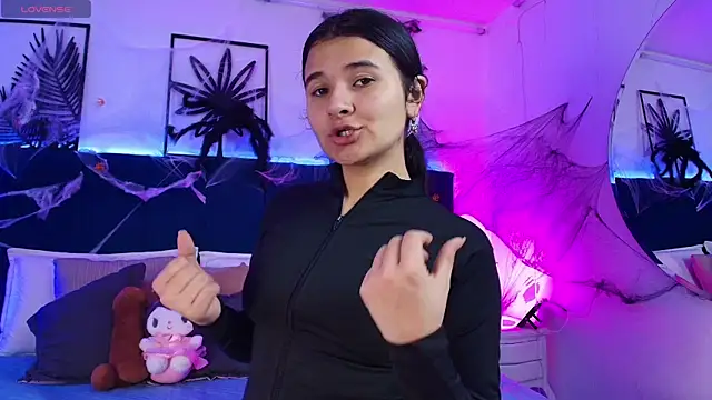 Tifanny grey online show from October 2025 08:02:02 PM