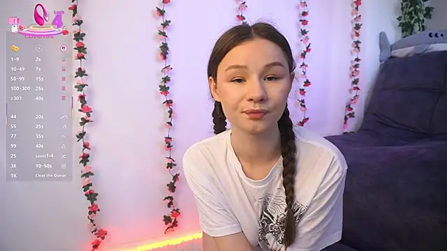 GlamourNova online show from March 2025 12:26:02 PM