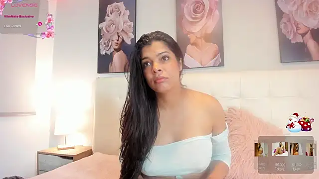 Sweetdreamses  online show from December 2024 12:16:02 PM