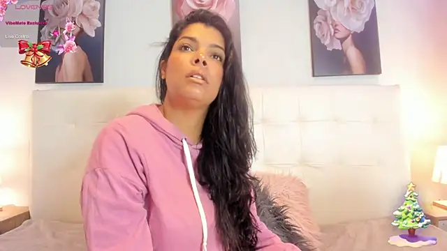 Sweetdreamses  online show from December 2024 12:24:01 PM