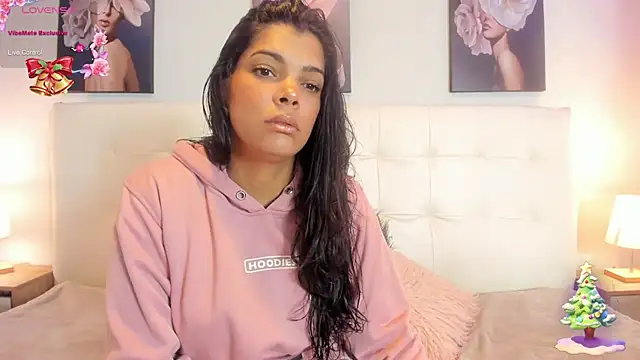 Sweetdreamses  online show from December 2024 12:23:02 PM