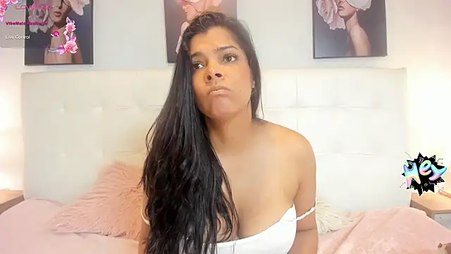 Sweetdreamses  online show from January 2025 03:34:01 PM