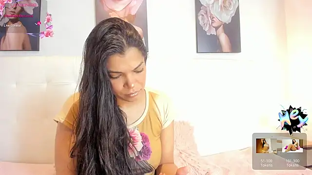 Sweetdreamses  online show from January 2025 12:38:01 PM