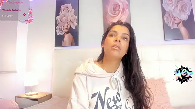 Sweetdreamses  online show from February 2025 12:25:02 PM