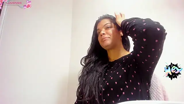 Sweetdreamses  online show from February 2025 01:22:01 PM