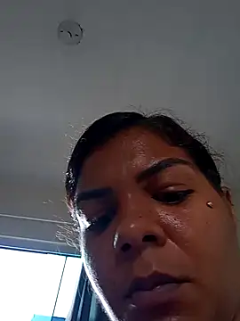 Indiazinhax online show from March 2025 05:10:02 PM