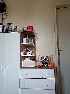 Indiazinhax online show from September 2025 11:20:02 AM