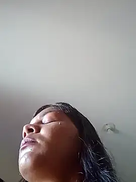 Indiazinhax online show from March 2026 11:27:01 AM