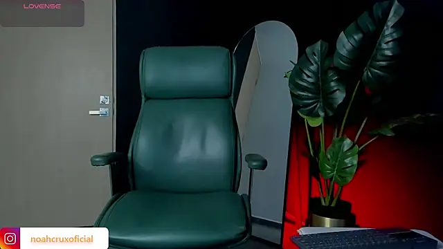 noah crux online show from July 2026 09:41:02 PM