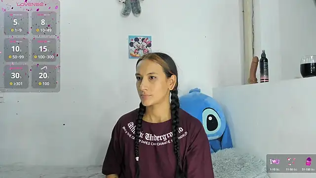 Snapshot of Valeria_Fitness chatting on June 2026 12:02:02 AM Valeria Fitness online show from June 2026 12:02:02 AM