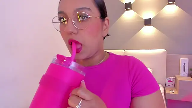 ellamontoya online show from January 2025 04:37:02 AM