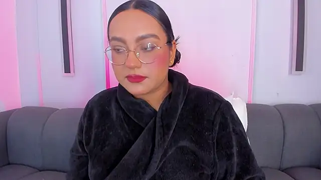 ellamontoya online show from November 2025 11:54:02 AM