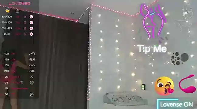 Snapshot of SuchAngel_ chatting on January 2025 01:39:01 AM SuchAngel online show from January 2025 01:39:01 AM