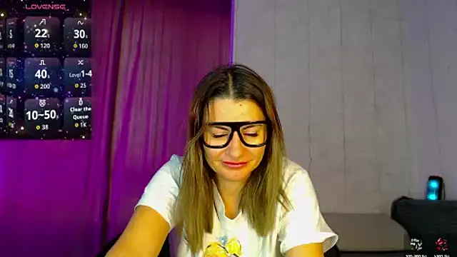 Snapshot of SuchAngel_ chatting on November 2025 02:58:01 AM SuchAngel online show from November 2025 02:58:01 AM