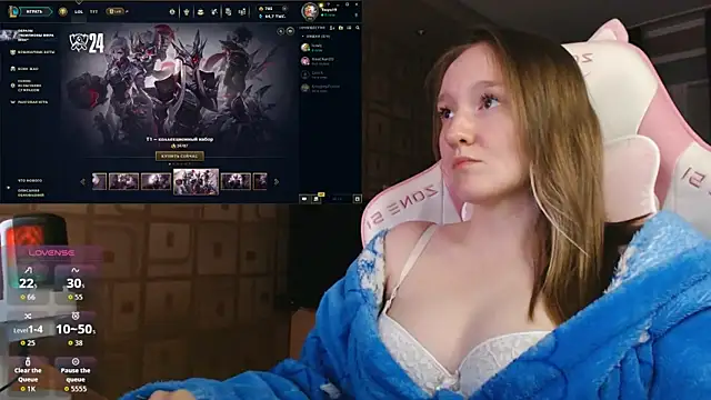 MoonlishSiren online show from September 2025 09:05:02 PM