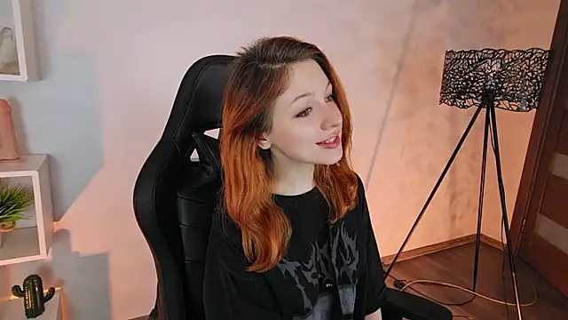 Snapshot of Only___Yours chatting on February 2026 08:55:02 AM Only Yours online show from February 2026 08:55:02 AM