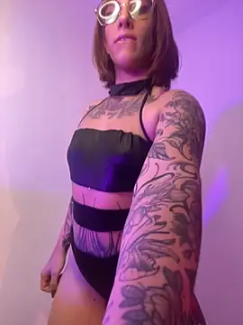 Snapshot of ValenGray chatting on November 2025 11:49:01 AM ValenGray online show from November 2025 11:49:01 AM