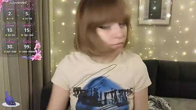 Snapshot of HermioneHHH chatting on December 2024 06:28:01 PM HermioneHHH online show from December 2024 06:28:01 PM