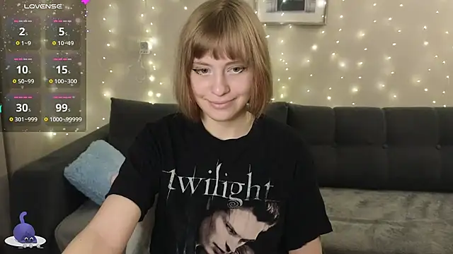 Snapshot of HermioneHHH chatting on December 2024 07:21:02 PM HermioneHHH online show from December 2024 07:21:02 PM