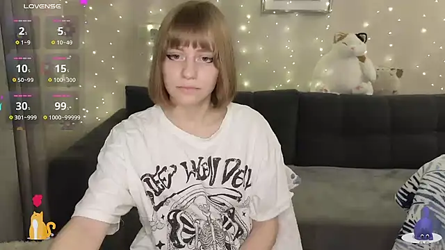 Snapshot of HermioneHHH chatting on January 2025 10:12:02 PM HermioneHHH online show from January 2025 10:12:02 PM