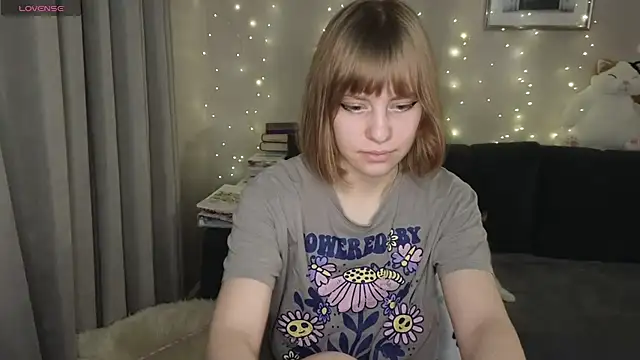 Snapshot of HermioneHHH chatting on January 2025 06:53:02 PM HermioneHHH online show from January 2025 06:53:02 PM