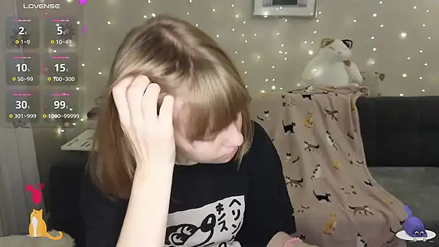 Snapshot of HermioneHHH chatting on January 2025 09:04:01 PM HermioneHHH online show from January 2025 09:04:01 PM