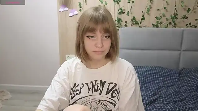 Snapshot of HermioneHHH chatting on January 2025 07:00:02 PM HermioneHHH online show from January 2025 07:00:02 PM