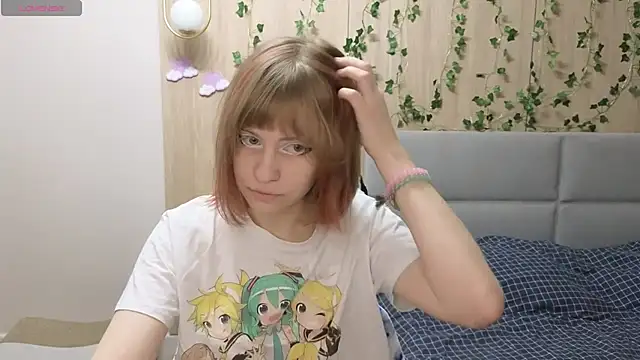 Snapshot of HermioneHHH chatting on February 2025 06:21:01 PM HermioneHHH online show from February 2025 06:21:01 PM