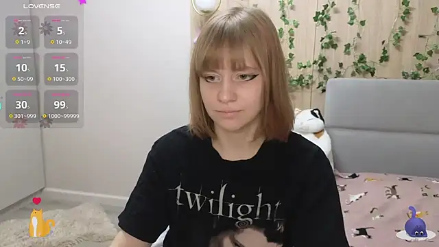 Snapshot of HermioneHHH chatting on March 2025 06:09:01 PM HermioneHHH online show from March 2025 06:09:01 PM