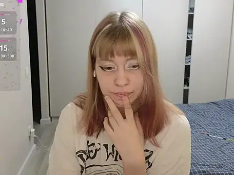 Snapshot of HermioneHHH chatting on October 2025 05:32:01 PM HermioneHHH online show from October 2025 05:32:01 PM