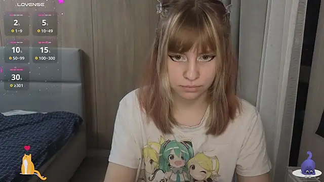 Snapshot of HermioneHHH chatting on November 2025 06:20:01 PM HermioneHHH online show from November 2025 06:20:01 PM