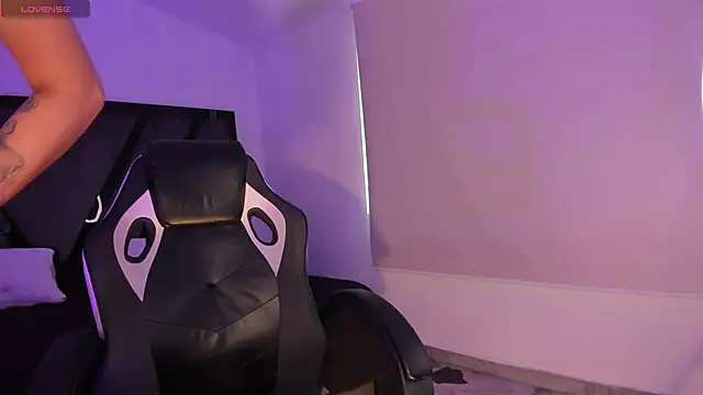 MelodyBliss online show from April 2026 09:56:01 PM