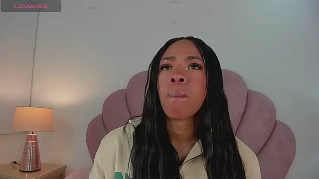 Nicole Paradise online show from February 2025 12:55:01 PM