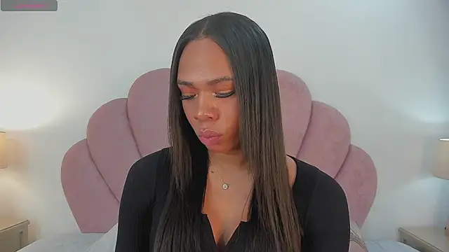 Nicole Paradise online show from March 2025 01:07:02 PM