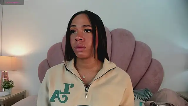 Nicole Paradise online show from March 2025 12:50:02 PM