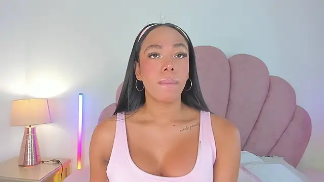 Nicole Paradise online show from March 2026 12:44:01 PM